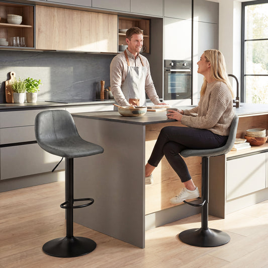 HOMCOM Bar Stools Set of 2, Modern Swivel Barstools with Footrest for Kitchen Island and Dining Room, Grey