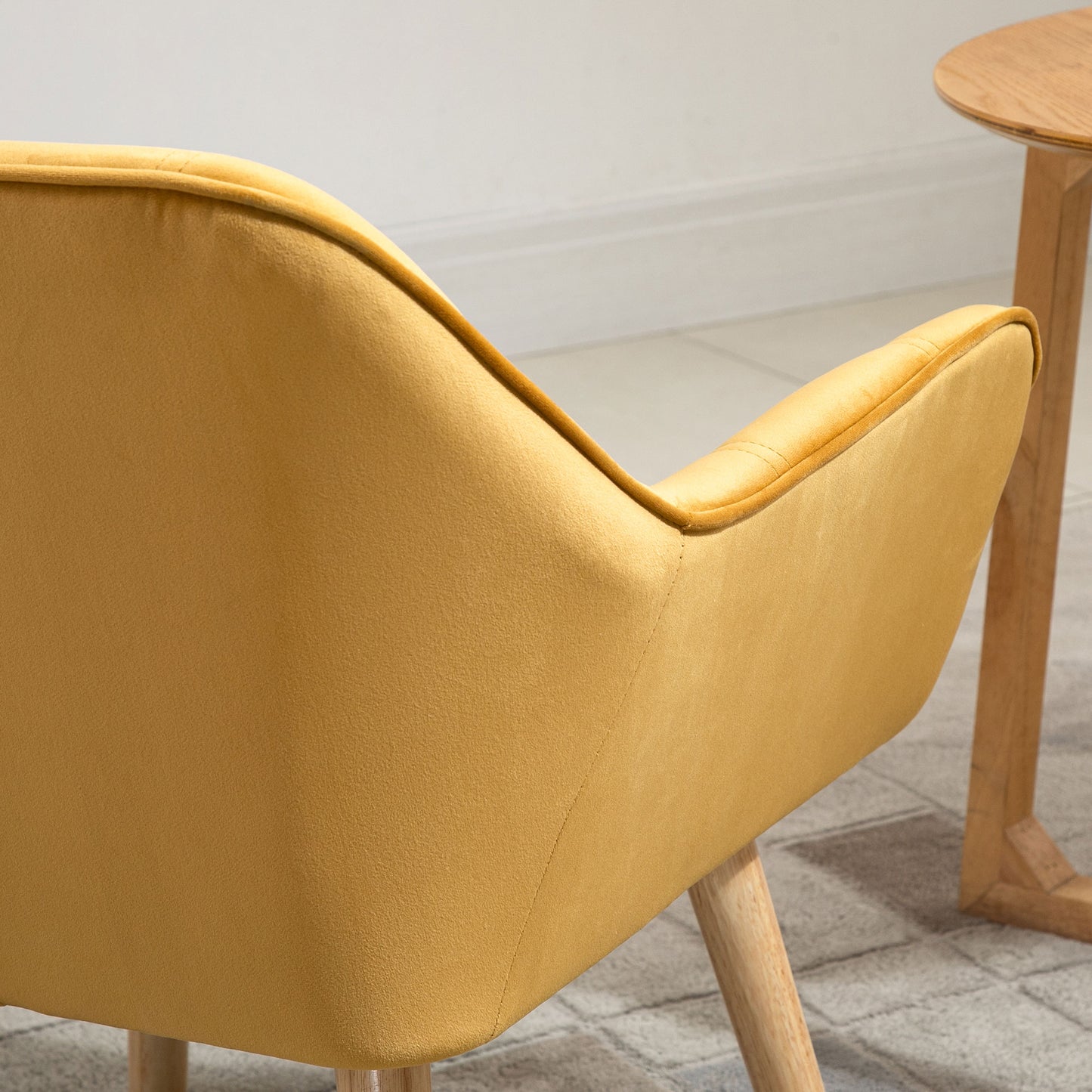 HOMCOM Accent Chair, Velvet Upholstered Vanity Tub Chair with Flared Armrests, Slanted Back, Solid Wood Legs, Comfy Padding Armchair, Home Bedroom Furniture Seating, Set of 2, Yellow
