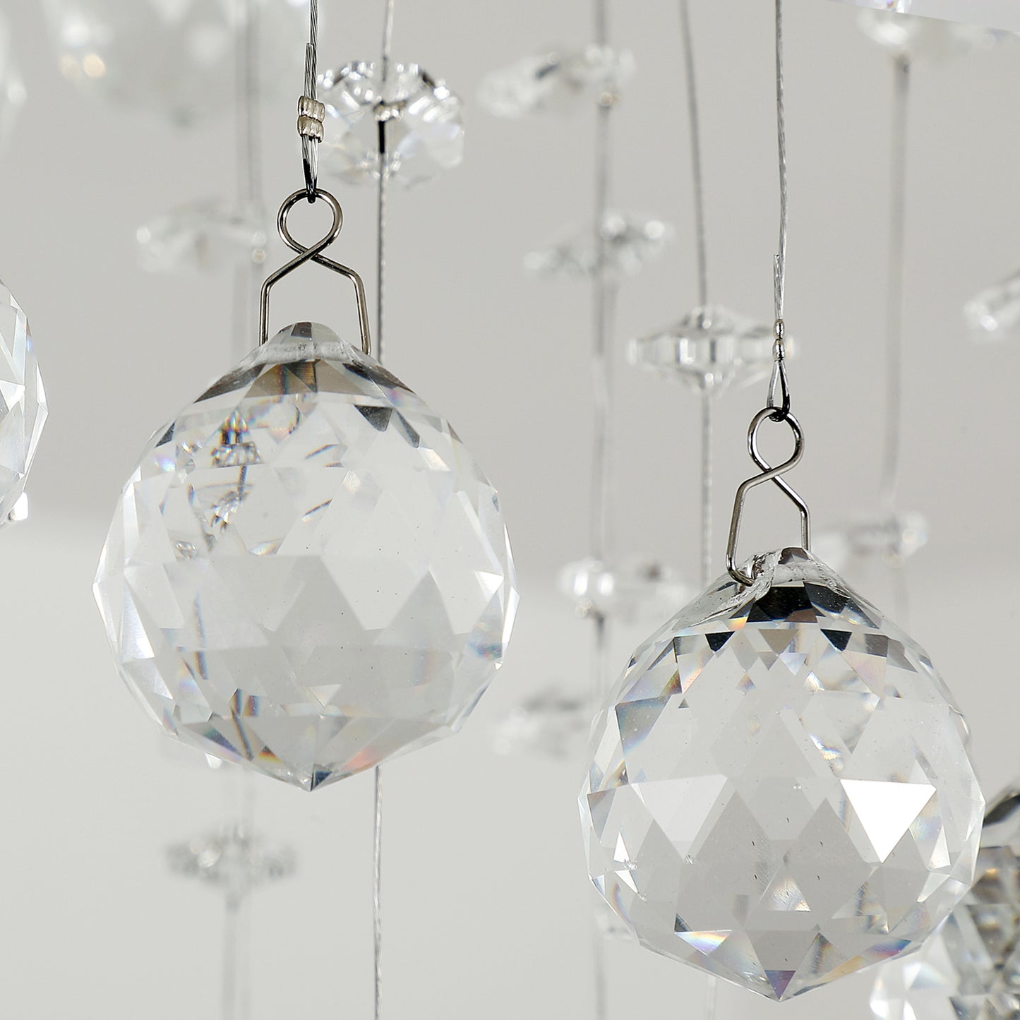 HOMCOM Metal Crystal Ceiling Light Chandelier Elegant Pendant Lamp Living Room Stairway Spiral Rain Drop Pendant Lamp Silver