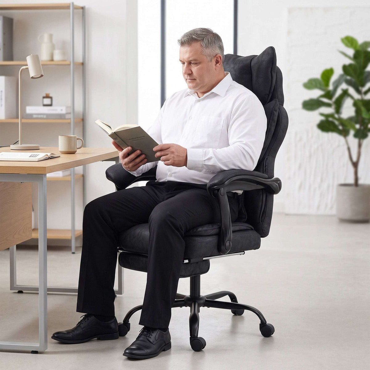 HOMCOM Executive Office Chair, Leathaire Big and Tall Office Chair 180 kg with Wide Seat, Reclining, Lumbar Support, Black