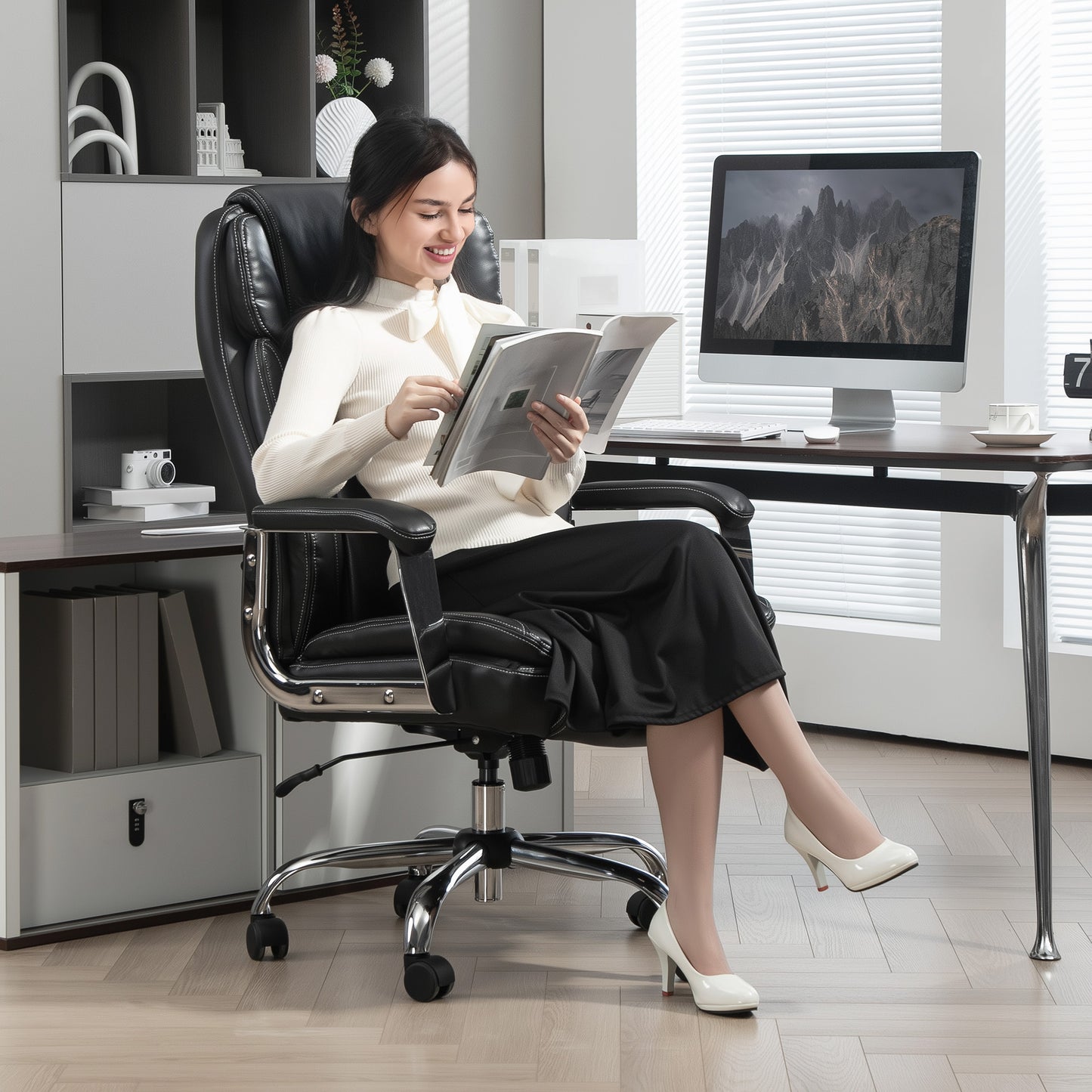 HOMCOM Ergonomic Office Chair, Heavy Duty Faux Leather Desk Chair with Tilt Function, Adjustable Height, 227kg 500LBS Swivel Computer Chair for Home Study, Black-Office Chairs-ChewyGames-ChewyGames