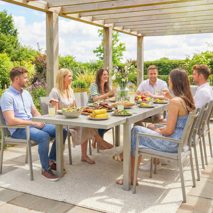 Outsunny Extending Garden Table, Aluminium Outdoor Dining Table for 8-10 with Wood-Like Grained Surface, Light Grey Wood Effect