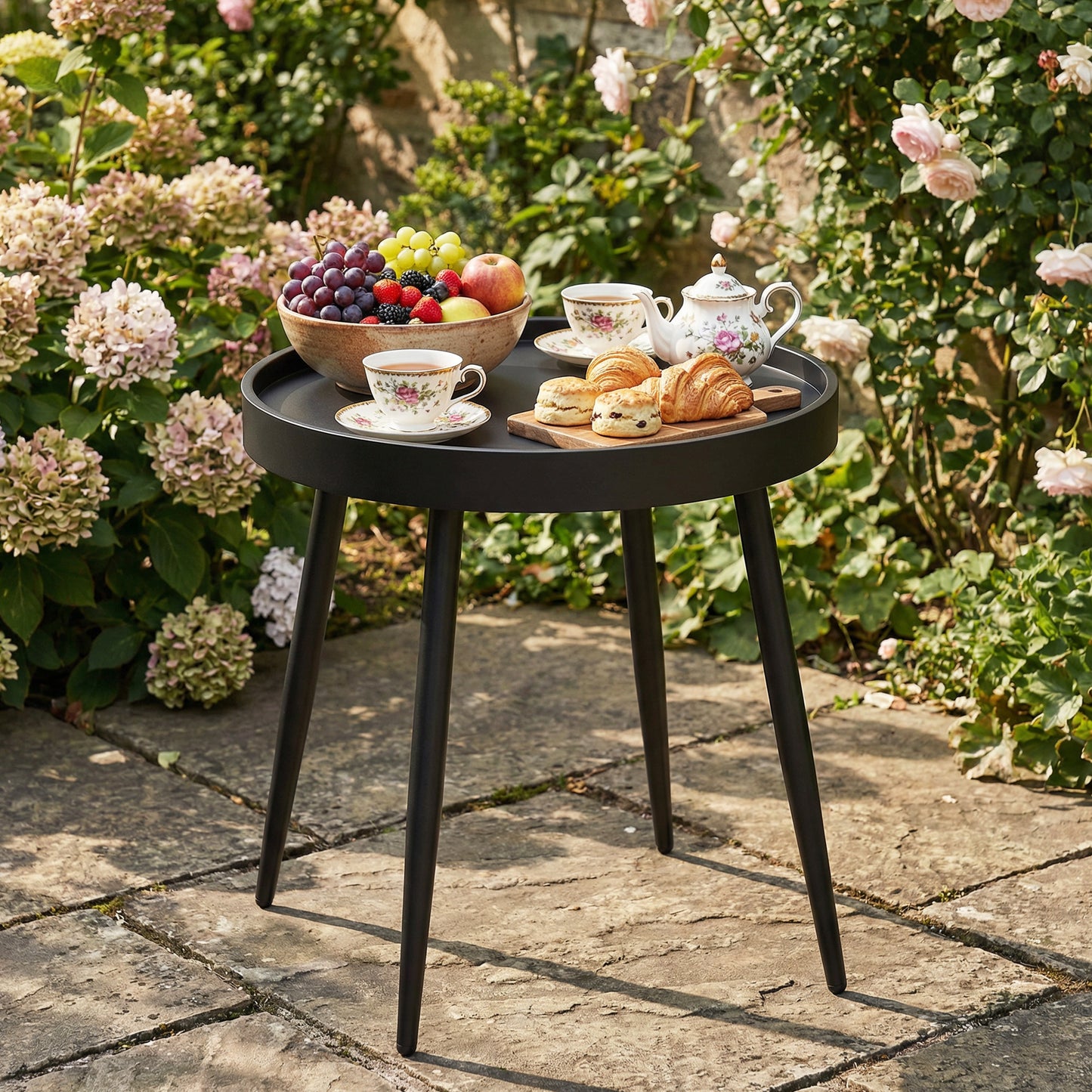 Outsunny 49.5 cm Round Garden Table, Small Outdoor Coffee Side Table with Plastic Tray-Style Top, Metal Legs, Black