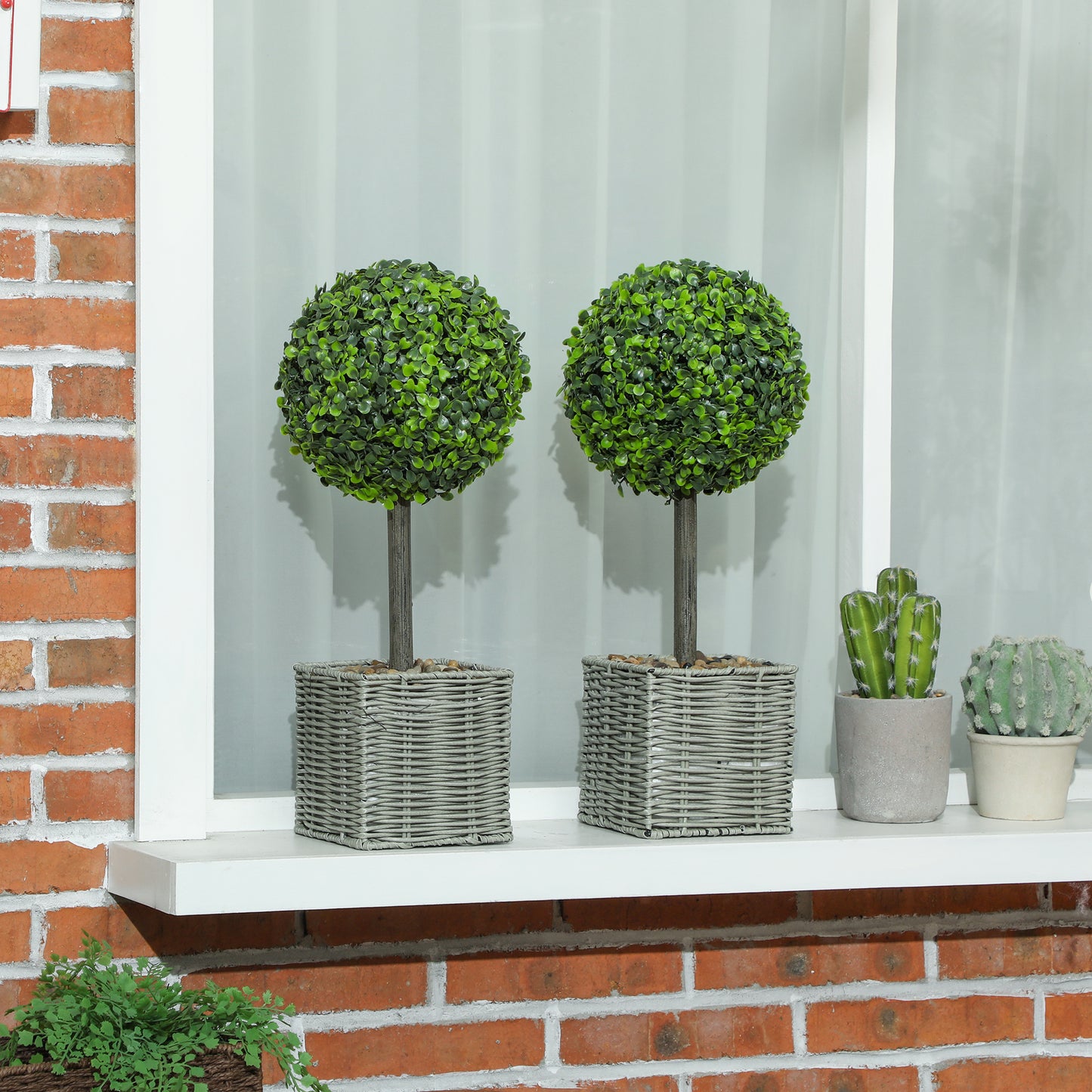 HOMCOM Set of 2 Decorative Artificial Plants, 50cm Faux Boxwood Topiary Balls with Woven Plastic Pot and Pebbles, Fake Plants for Home or Office Decor, Green-Artificial Trees-ChewyGames-ChewyGames