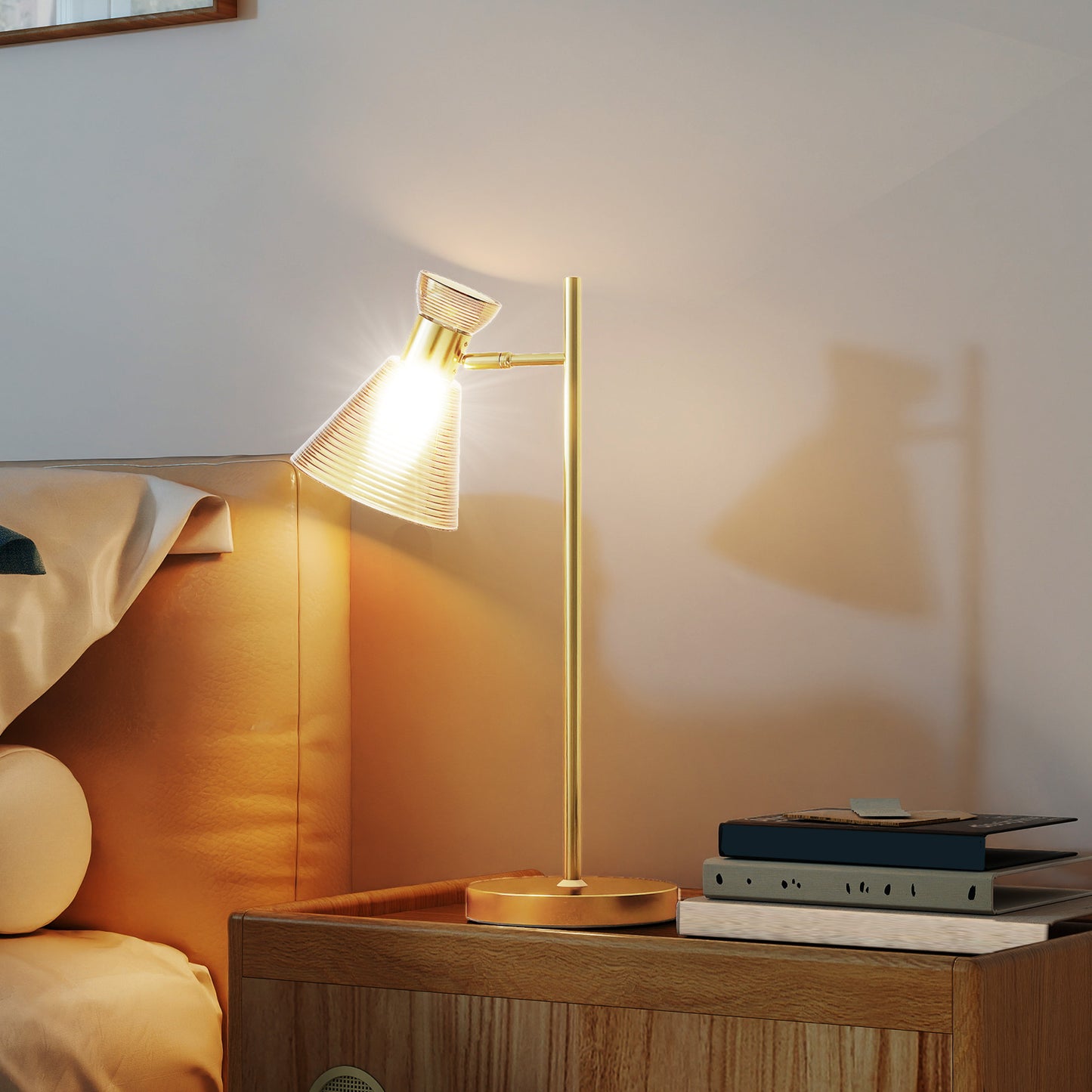 HOMCOM Modern Table Lamp, Bedside Lamp with Adjustable Flower-Shaped Head and E27 Socket for Living Room Bedroom Study, Bulb Not Included, Gold Tone