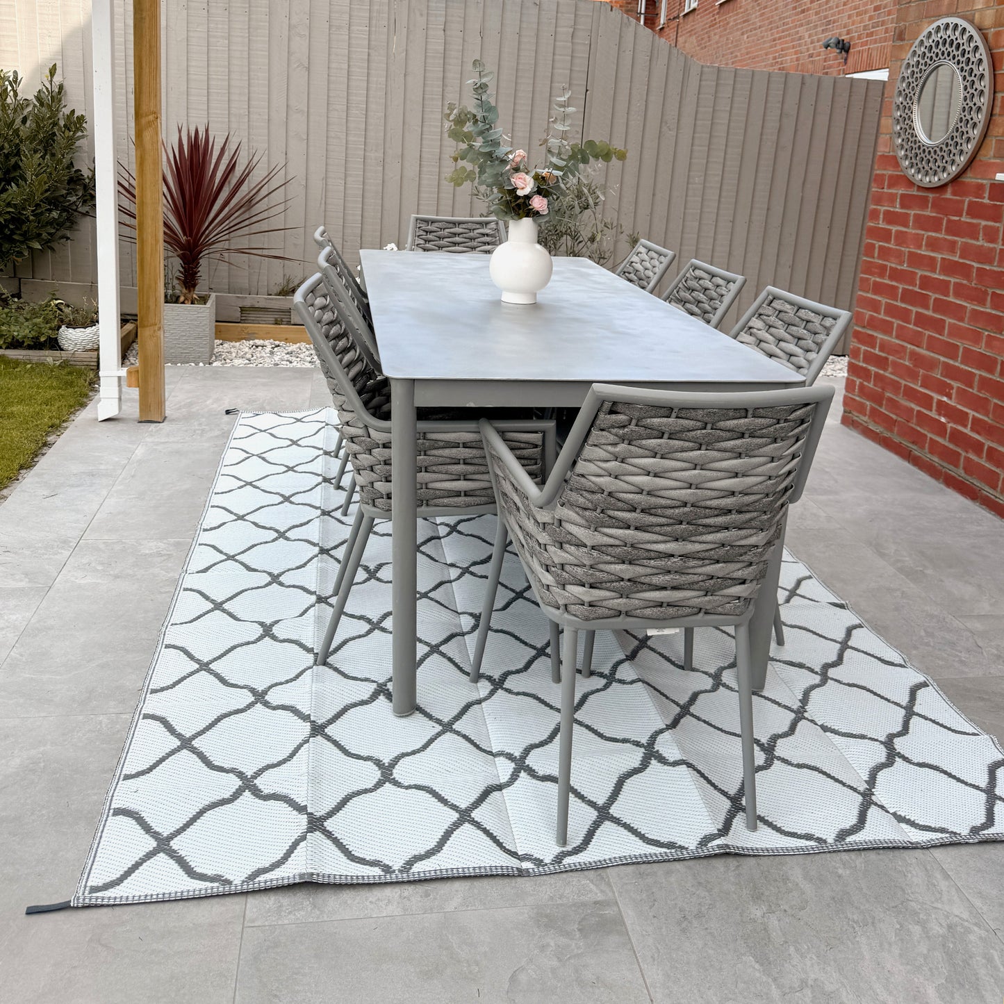 Outsunny Reversible Outdoor Rug with Carry Bag, Waterproof Plastic Straw Mat for Garden, Deck, RV, Picnic, Beach, Camping, 182 x 274cm, Grey