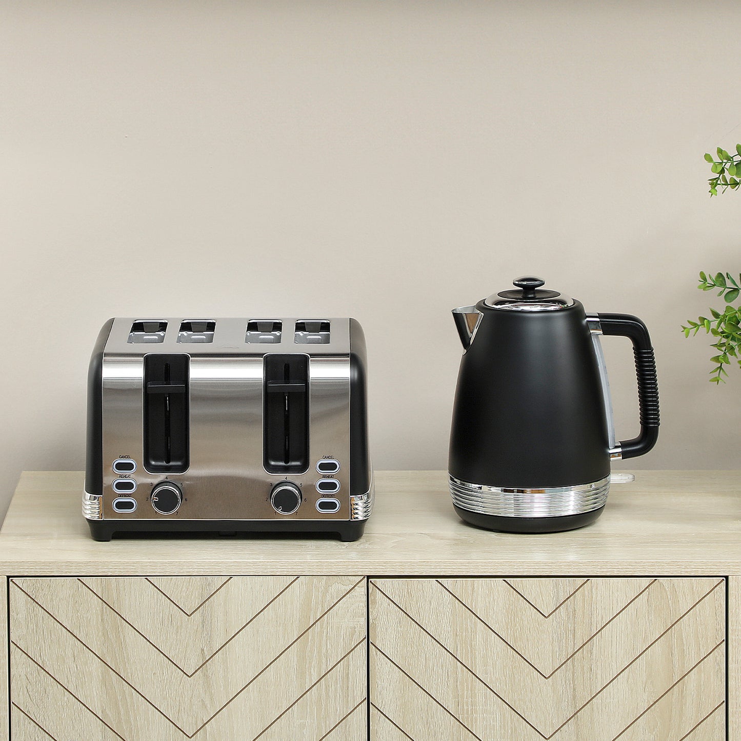 HOMCOM Stainless Steel Panel Kettle and Toaster Set - Black