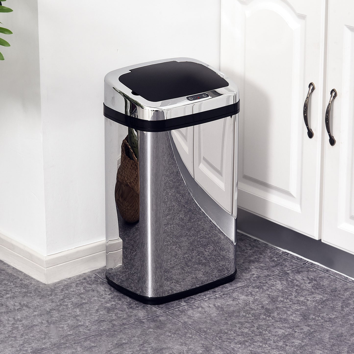 HOMCOM 30L Stainless Steel Motion Sensor Lid Bin - Silver Tone
