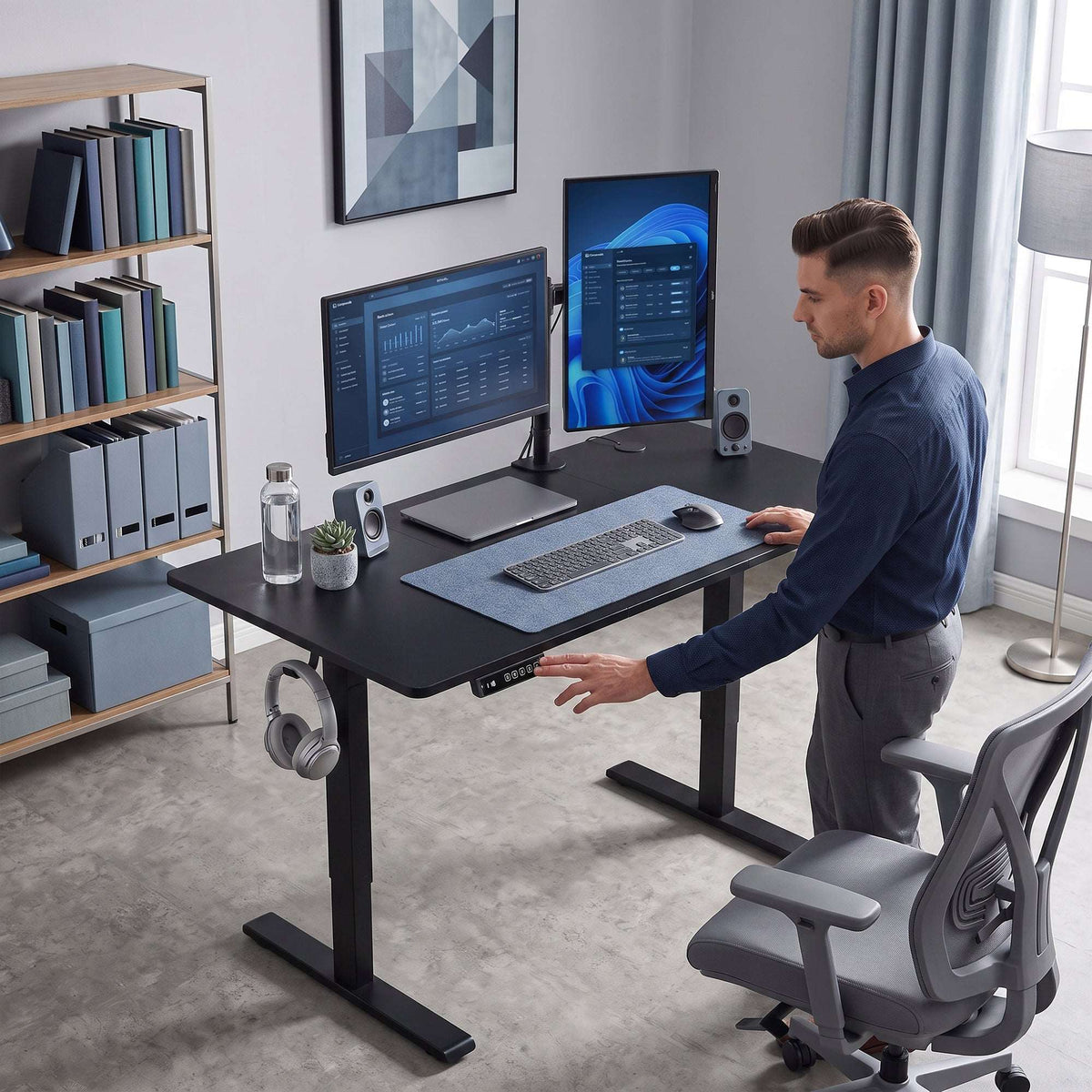 HOMCOM Standing Desk Memory Control Height Adjustable Desk 2 Cable Holes LED Display Sit Stand Desk Black