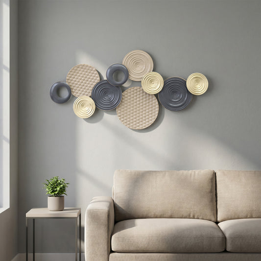 HOMCOM Metal Wall Art, Modern Hanging Wall Decor with Multi-Disc Design for Living Room Bedroom Dining Room